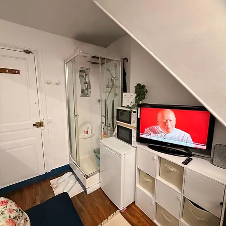 Face A La Tour Eiffel Apartment *